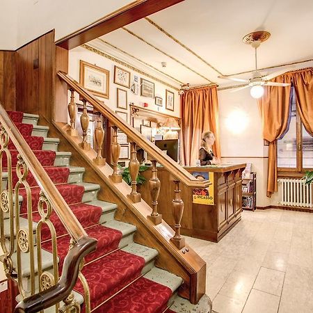 Hotel Lorena Firenze Bagian luar foto