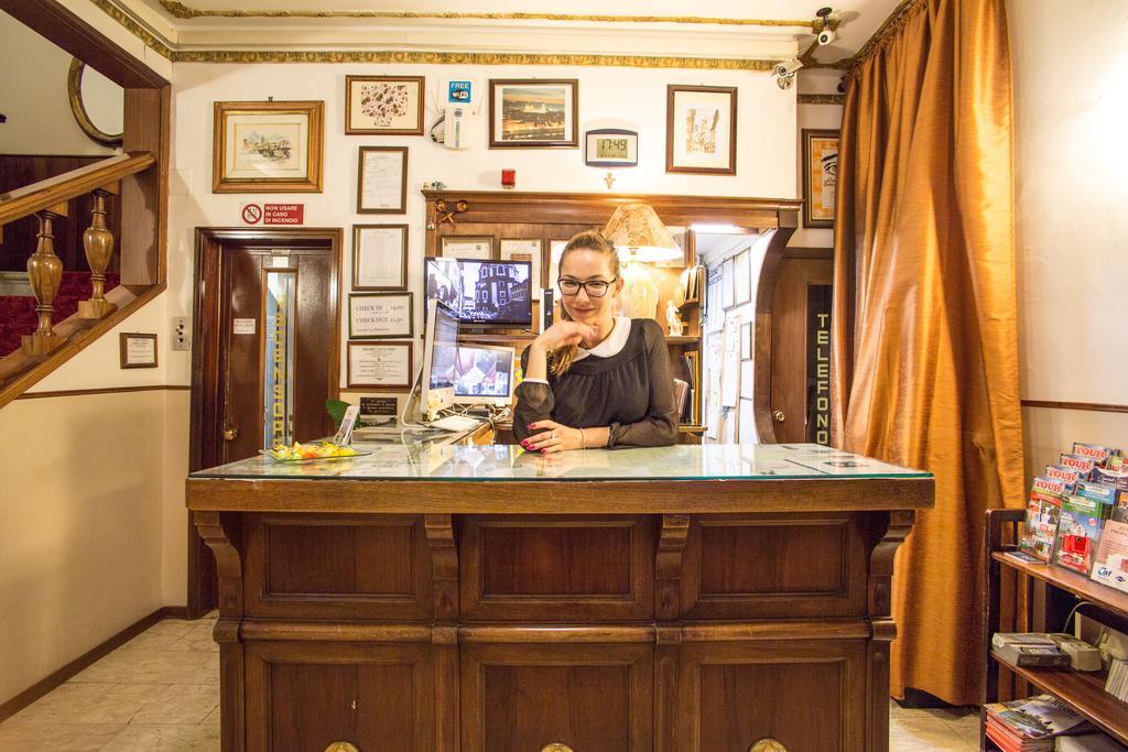 Hotel Lorena Firenze Bagian luar foto