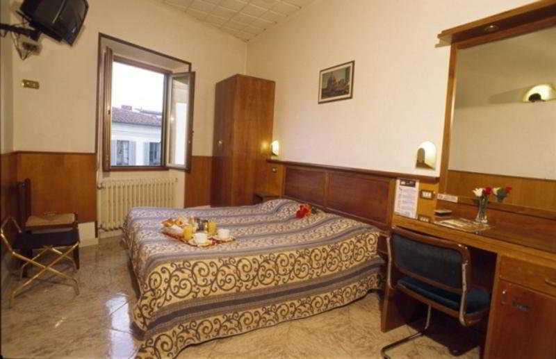 Hotel Lorena Firenze Bagian luar foto